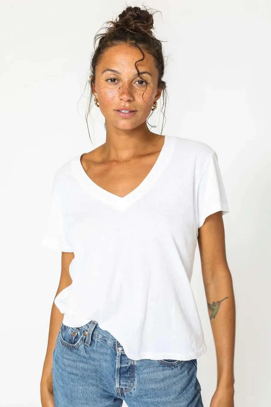 Perfectwhitetee Hendrix Basic V Neck Tee White