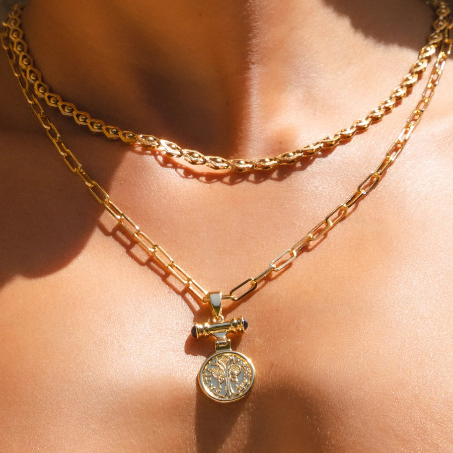 Arms of Eve Adoro Necklace Gold