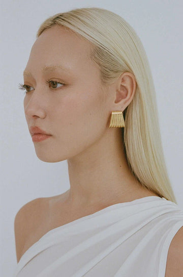 Porter Caterpillar Earrings Gold